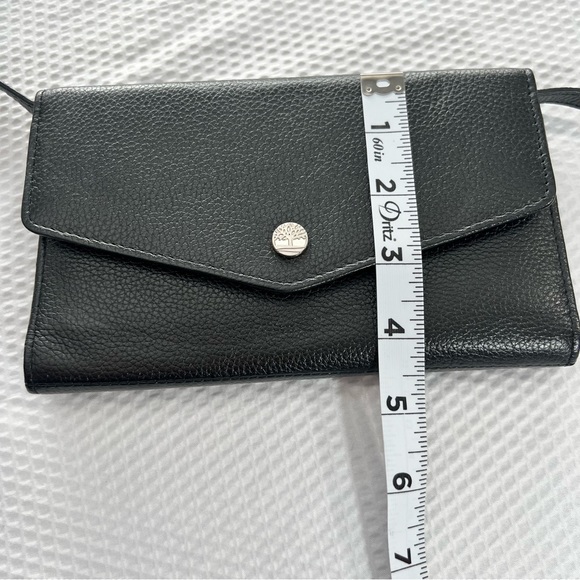 Timberland women’s Rfid Leather Crossbody Wallet Phone Bag - Picture 3 of 11